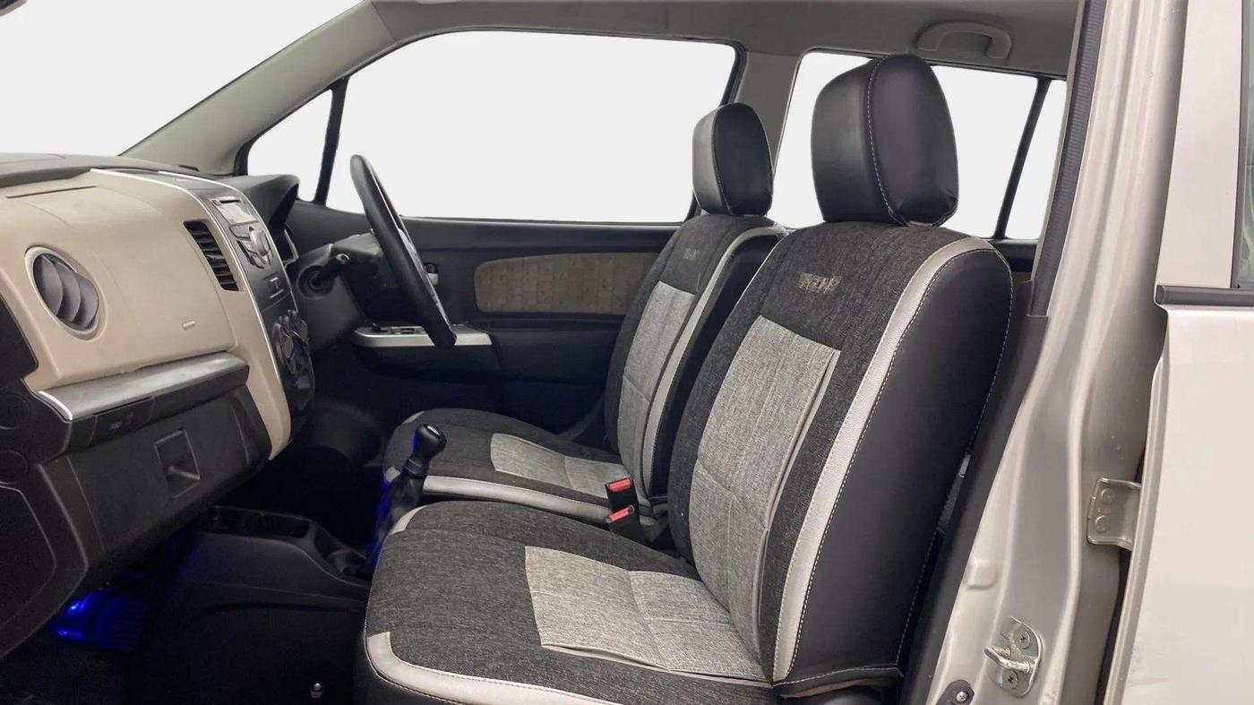 2015 Maruti Wagon R 1.0 VXI, Petrol, Manual, 68,765 km, Right Side Front Door Cabin