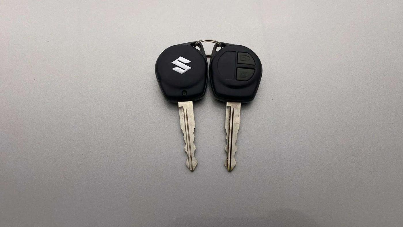 2015 Maruti Wagon R 1.0 VXI, Petrol, Manual, 68,765 km, Key Close Up