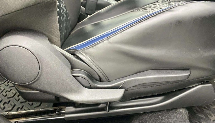 2022 Maruti Baleno ZETA 1.2 AGS, Petrol, Automatic, 34,106 km, Driver Side Adjustment Panel