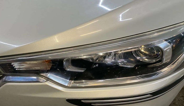 2020 Maruti Ertiga VXI CNG, CNG, Manual, 80,859 km, Left headlight - Minor scratches