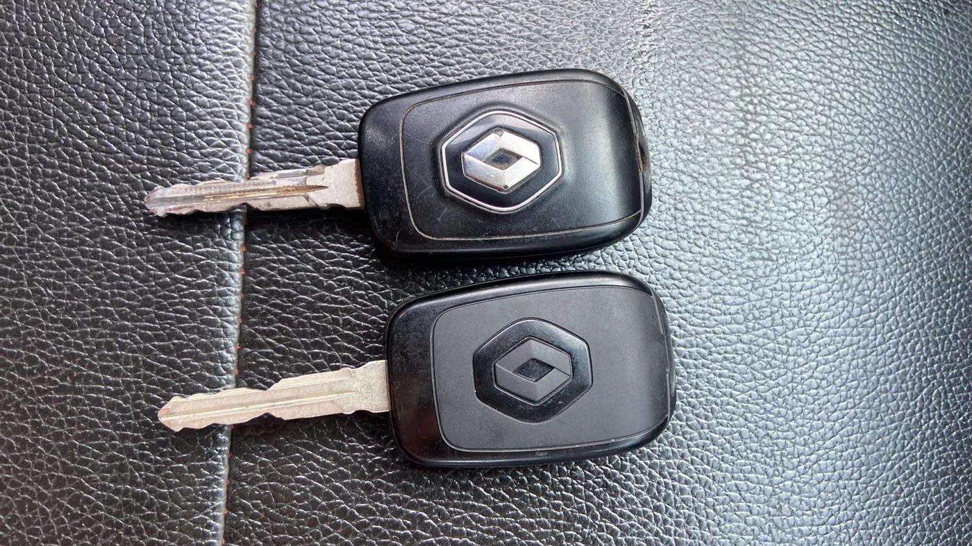 2021 Renault TRIBER RXT, Petrol, Manual, 35,389 km, Key Close Up