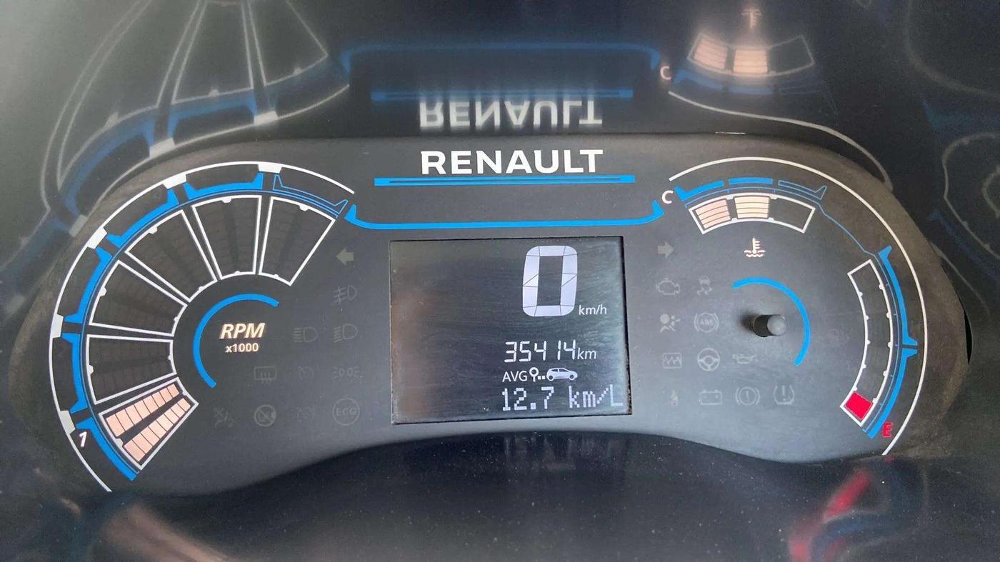 2021 Renault TRIBER RXT, Petrol, Manual, 35,389 km, Odometer Image