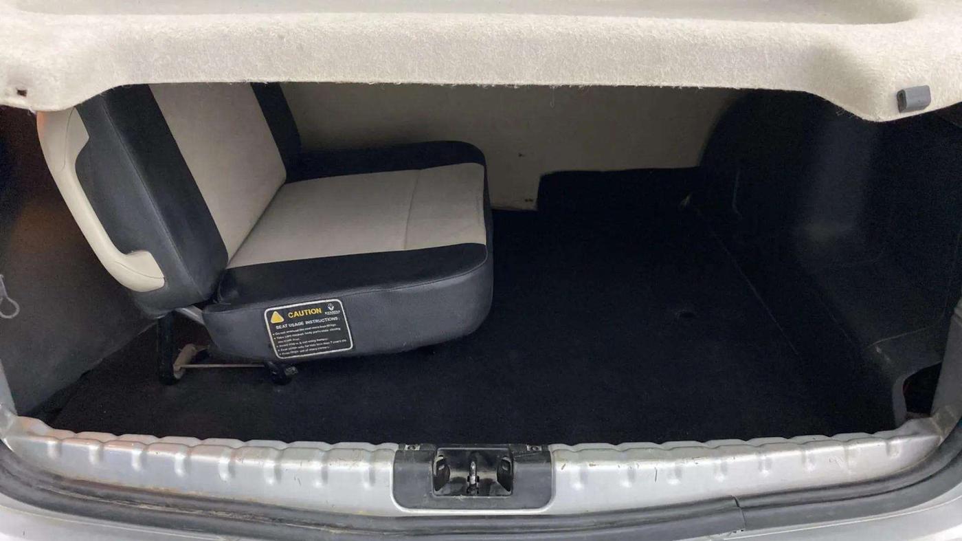 2013 Renault Duster RXL PETROL, Petrol, Manual, 84,988 km, Boot Inside