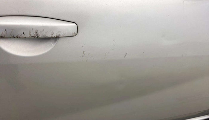 2013 Renault Duster RXL PETROL, Petrol, Manual, 84,706 km, Driver-side door - Slightly dented