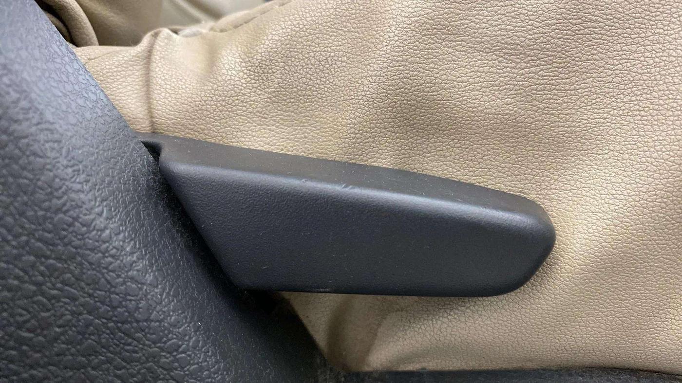 2013 Renault Duster RXL PETROL, Petrol, Manual, 84,988 km, Driver Side Adjustment Panel