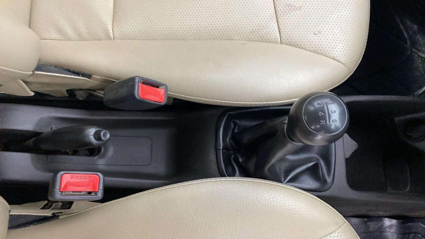 2018 Hyundai Eon ERA +, Petrol, Manual, 66,967 km, Gear Lever