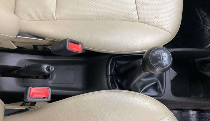 2018 Hyundai Eon ERA +, Petrol, Manual, 66,967 km, Gear Lever