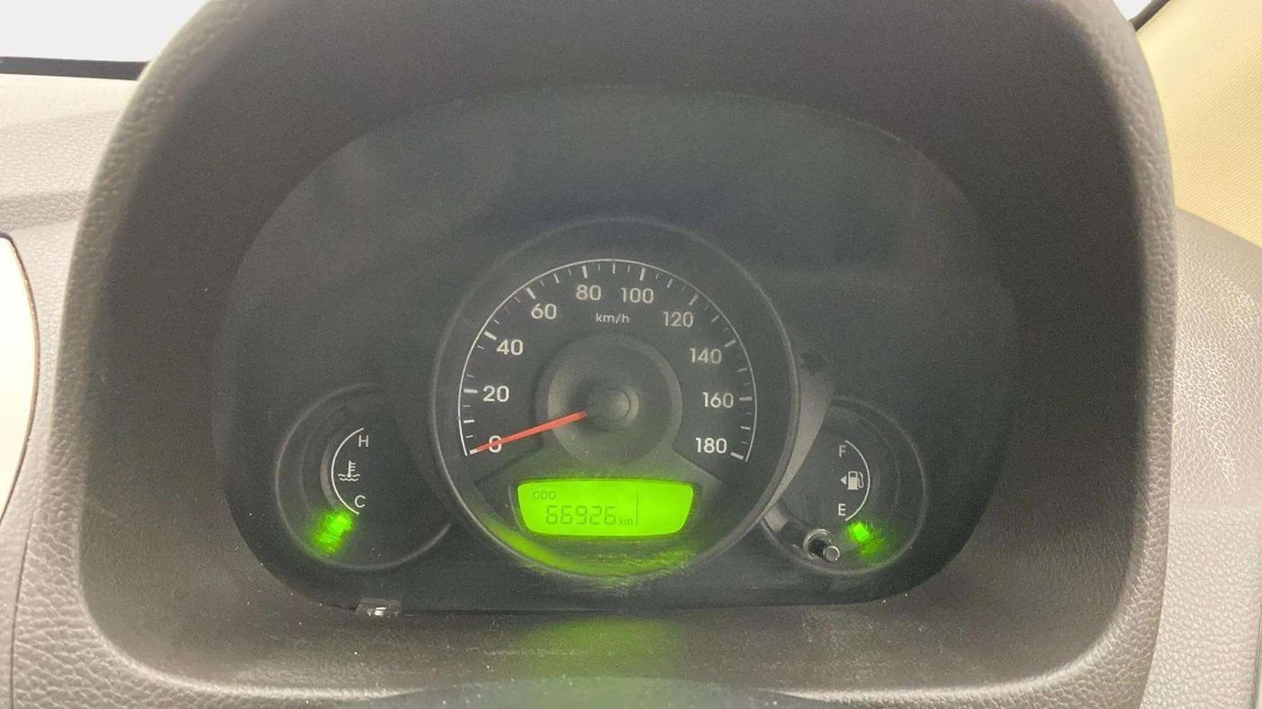 2018 Hyundai Eon ERA +, Petrol, Manual, 66,967 km, Odometer Image