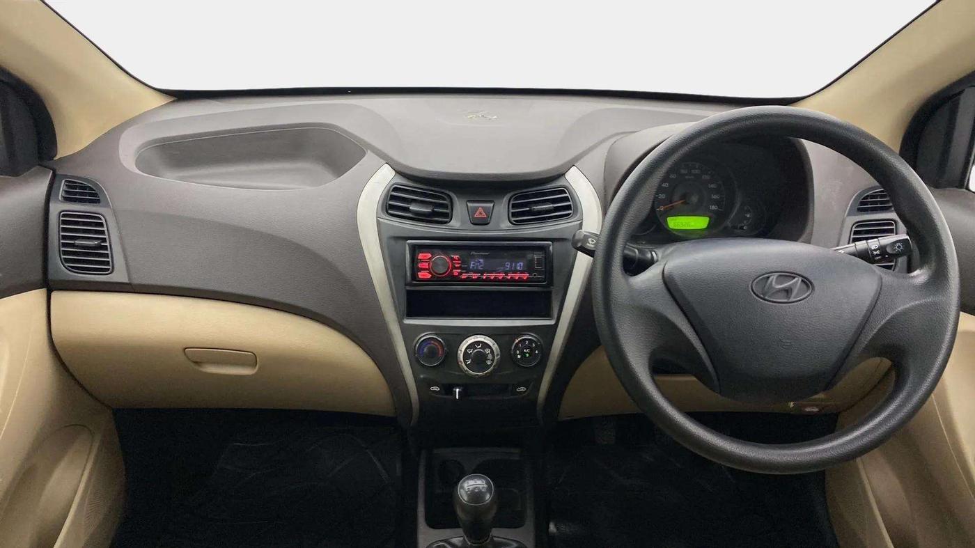 2018 Hyundai Eon ERA +, Petrol, Manual, 66,967 km, Dashboard