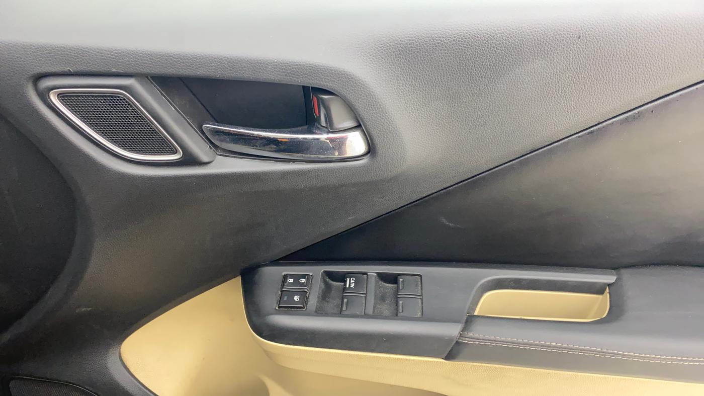2019 Honda City 1.5L I-VTEC V MT, Petrol, Manual, 50 km, Driver Side Door Panels Control