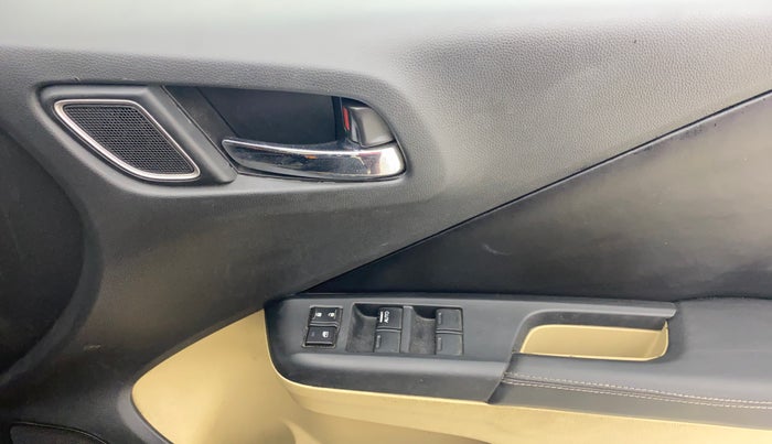 2019 Honda City 1.5L I-VTEC V MT, Petrol, Manual, 44,509 km, Driver Side Door Panels Control