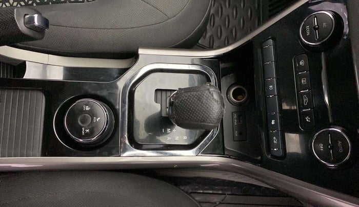 2019 Tata NEXON XZA PLUS PETROL, Petrol, Automatic, 47,625 km, Gear lever - Knob cover torn