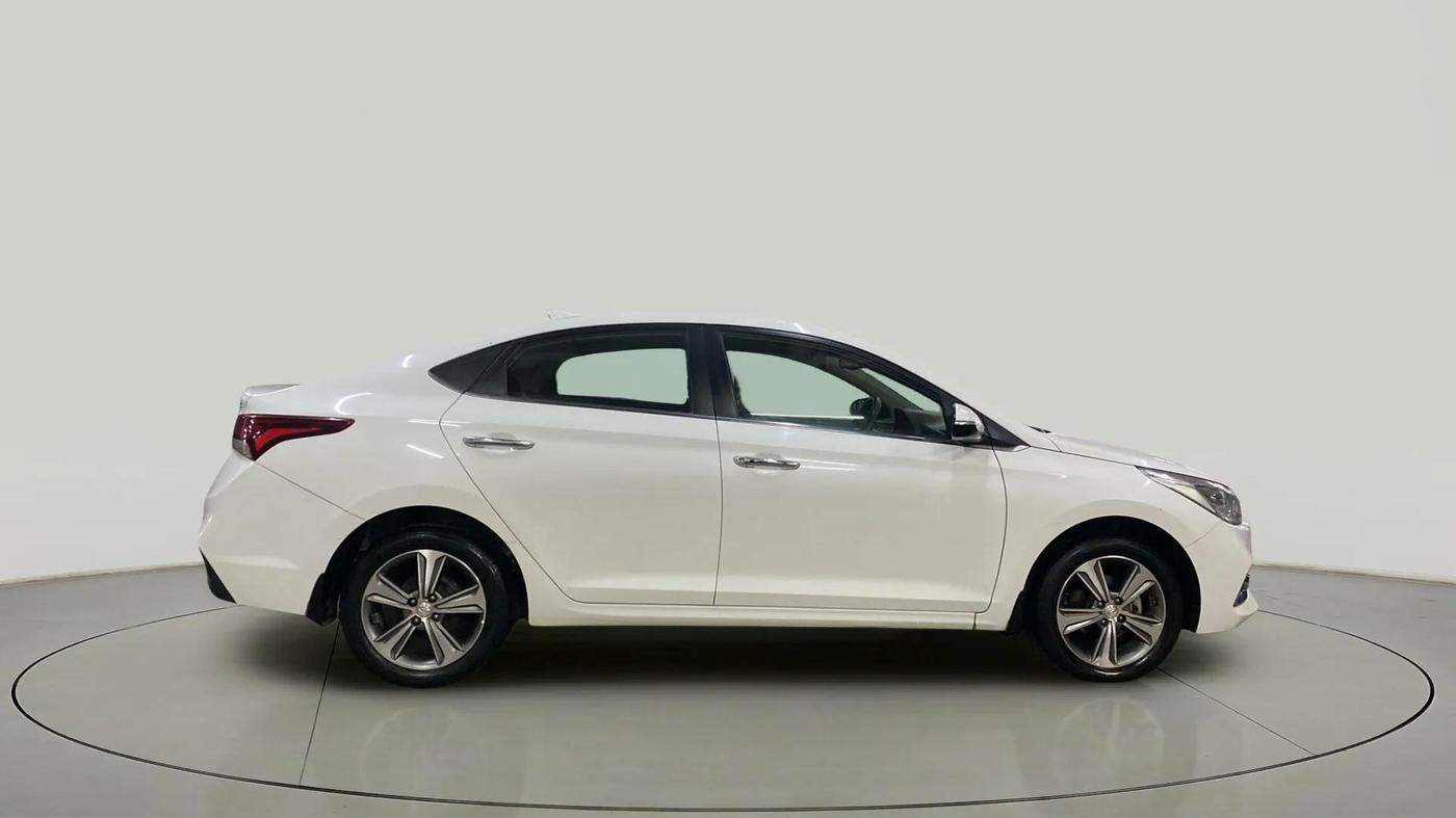 2019 Hyundai Verna 1.6 VTVT SX, Petrol, Manual, 54,250 km, Right Side View