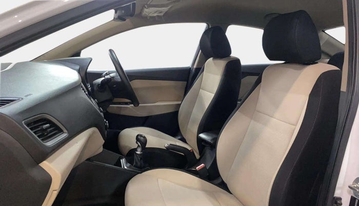 2019 Hyundai Verna 1.6 VTVT SX, Petrol, Manual, 54,250 km, Right Side Front Door Cabin