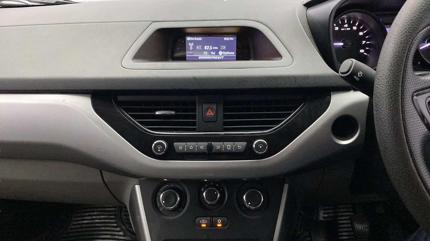 2019 Tata NEXON XM PETROL, Petrol, Manual, 49,666 km, Air Conditioner