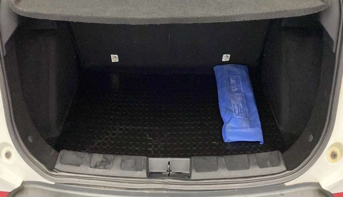 2019 Tata NEXON XM PETROL, Petrol, Manual, 49,666 km, Boot Inside