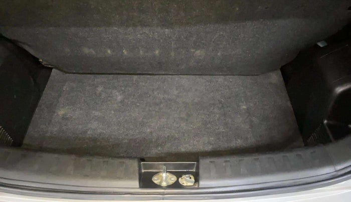 2014 Maruti Swift VXI, Petrol, Manual, 73,798 km, Boot Inside