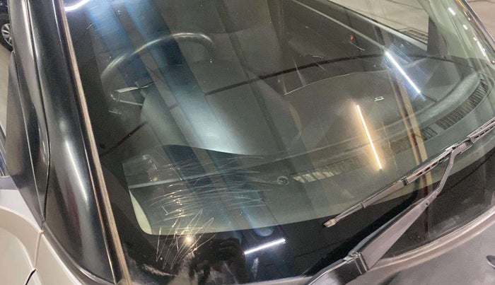 2014 Maruti Swift VXI, Petrol, Manual, 73,798 km, Front windshield - Minor spot on windshield