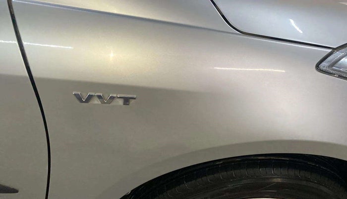 2014 Maruti Swift VXI, Petrol, Manual, 73,798 km, Right fender - Minor scratches