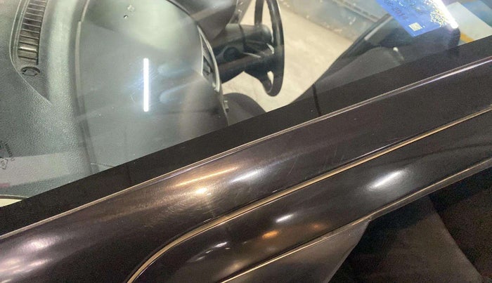 2014 Maruti Swift VXI, Petrol, Manual, 73,798 km, Left A pillar - Slightly dented