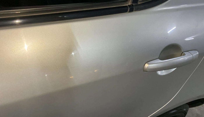 2014 Maruti Swift VXI, Petrol, Manual, 73,798 km, Rear left door - Minor scratches
