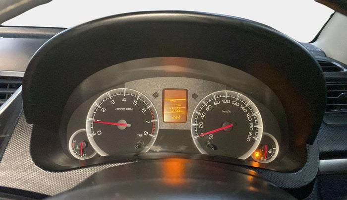 2014 Maruti Swift VXI, Petrol, Manual, 73,798 km, Odometer Image