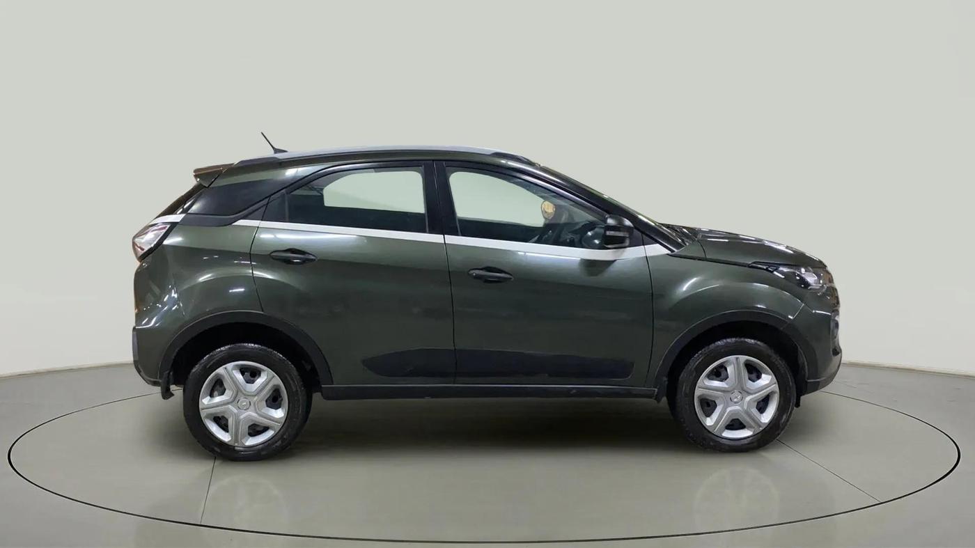2021 Tata NEXON XM SUNROOF PETROL, Petrol, Manual, 39,498 km, Right Side View