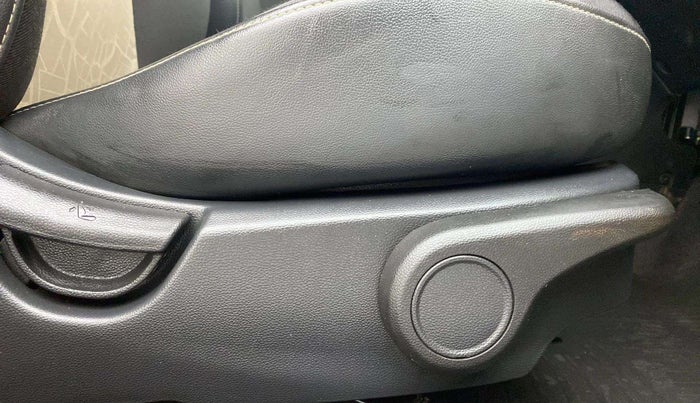2016 Hyundai Grand i10 ASTA (O) 1.2 KAPPA VTVT, Petrol, Manual, 45,947 km, Driver Side Adjustment Panel