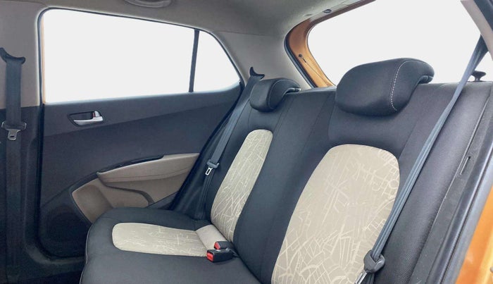 2016 Hyundai Grand i10 ASTA (O) 1.2 KAPPA VTVT, Petrol, Manual, 45,947 km, Right Side Rear Door Cabin