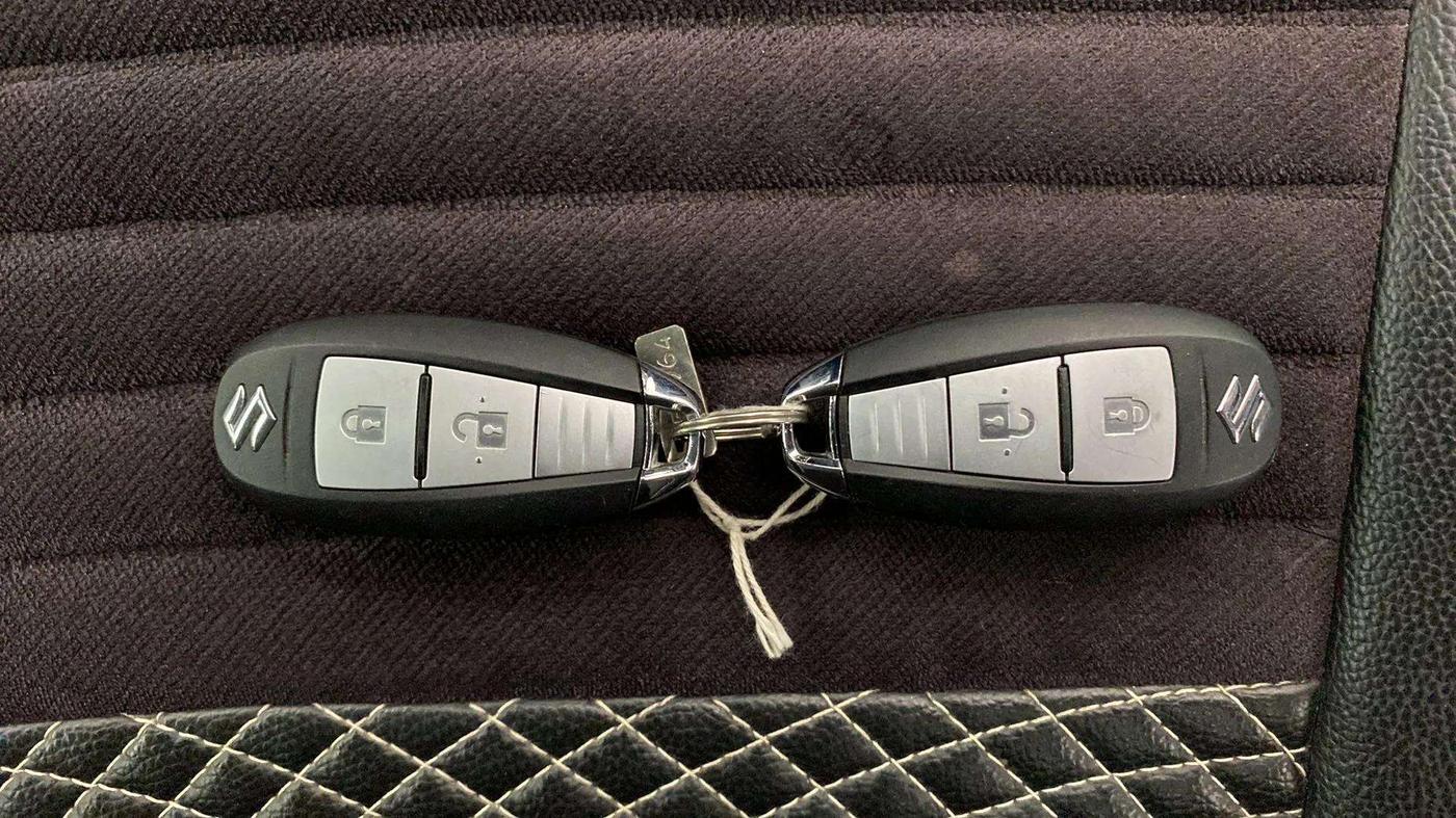 2017 Maruti Baleno ALPHA PETROL 1.2, Petrol, Manual, 55,635 km, Key Close Up