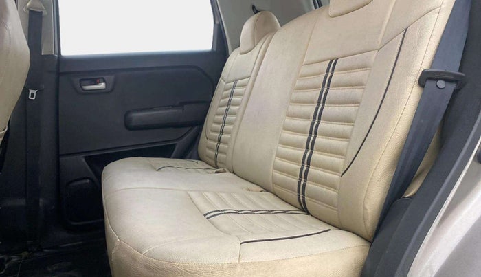 2019 Maruti New Wagon-R VXI 1.2, Petrol, Manual, 32,280 km, Right Side Rear Door Cabin