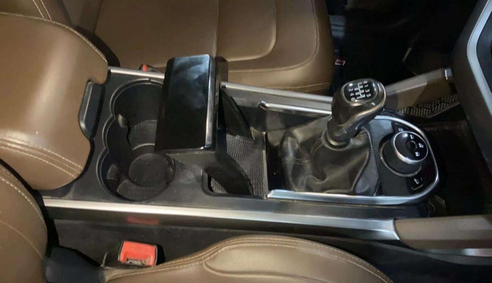 2019 Tata Harrier XZ 2.0L, Diesel, Manual, 1,00,231 km, Gear Lever