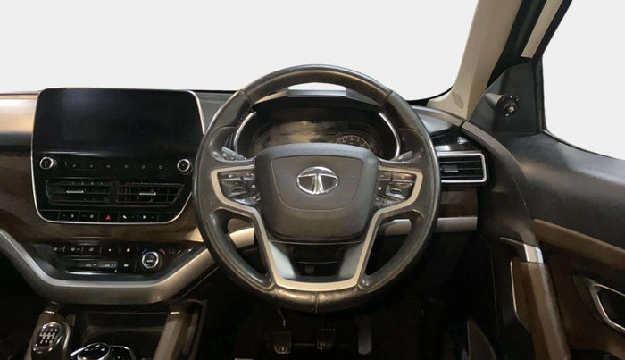 2019 Tata Harrier XZ 2.0L, Diesel, Manual, 1,00,231 km, Steering Wheel Close Up