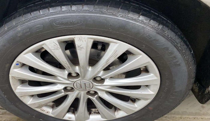 2020 Maruti Ciaz DELTA AT 1.5 SHVS PETROL, Petrol, Automatic, 50,731 km, Left front tyre - Minor crack