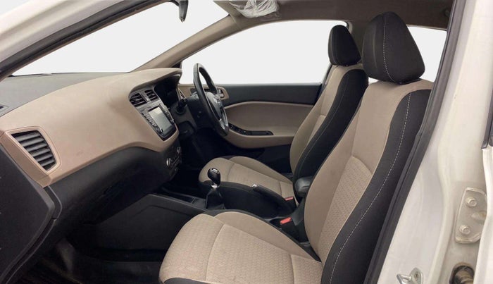 2016 Hyundai Elite i20 ASTA 1.2 (O), Petrol, Manual, 66,426 km, Right Side Front Door Cabin