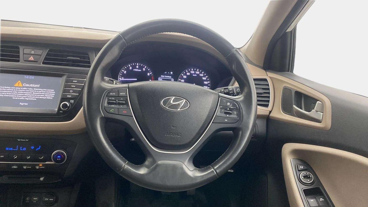 2016 Hyundai Elite i20 ASTA 1.2 (O), Petrol, Manual, 66,426 km, Steering Wheel Close Up