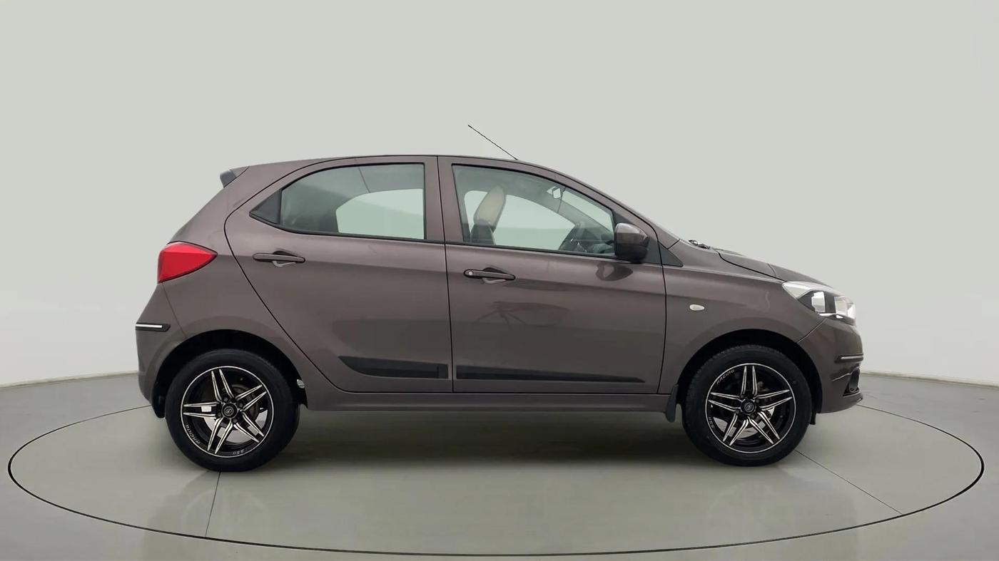 2019 Tata Tiago XZ PETROL, Petrol, Manual, 26,271 km, Right Side View