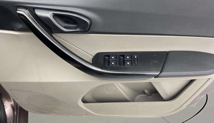2017 Tata Tiago XT PETROL, Petrol, Manual, 60,365 km, Driver Side Door Panels Control