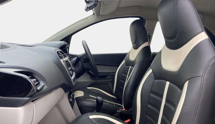 2017 Tata Tiago XT PETROL, Petrol, Manual, 60,365 km, Right Side Front Door Cabin