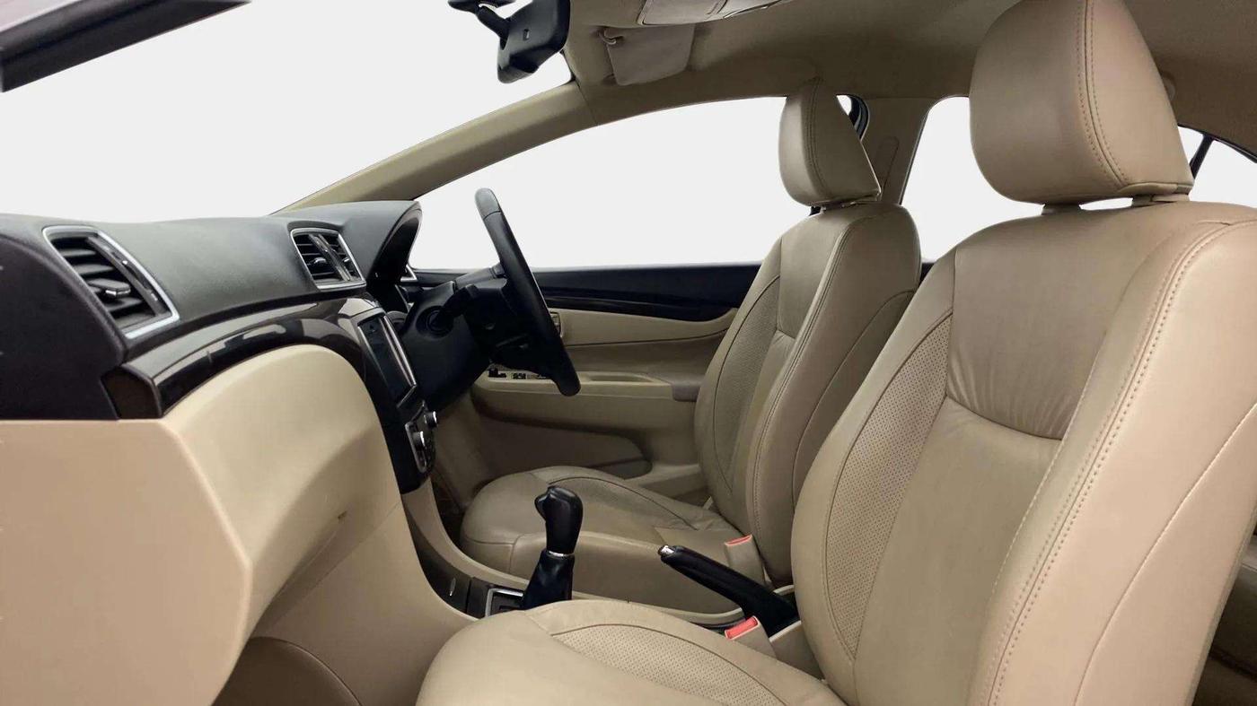 2016 Maruti Ciaz ZXI+ AT, Petrol, Automatic, 95,269 km, Right Side Front Door Cabin
