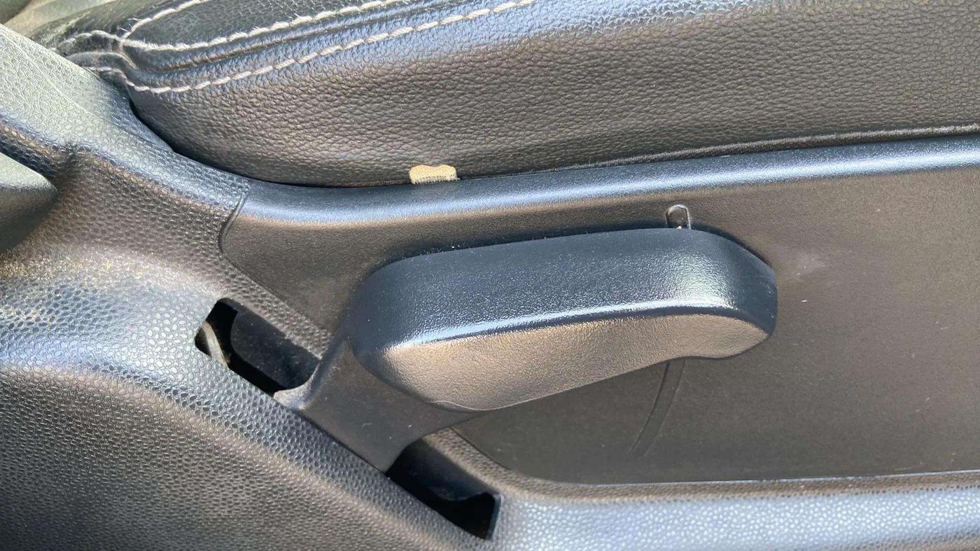 2018 Ford Ecosport TITANIUM + 1.5L PETROL AT, Petrol, Automatic, 64,419 km, Driver Side Adjustment Panel