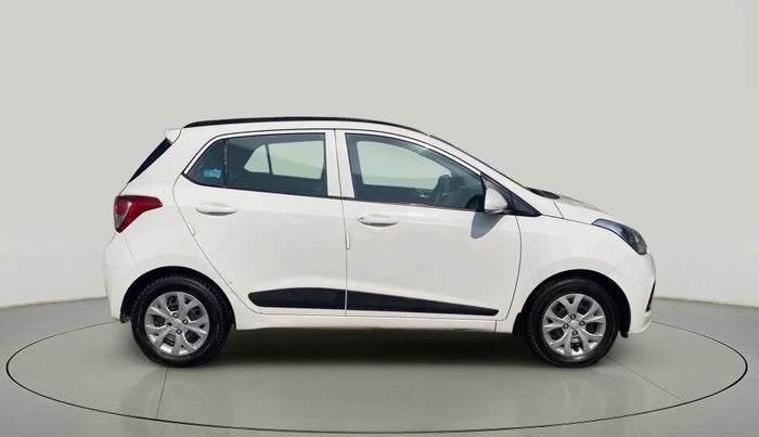 2016 Hyundai Grand i10 SPORTZ 1.2 KAPPA VTVT, CNG, Manual, 99,873 km, Right Side View