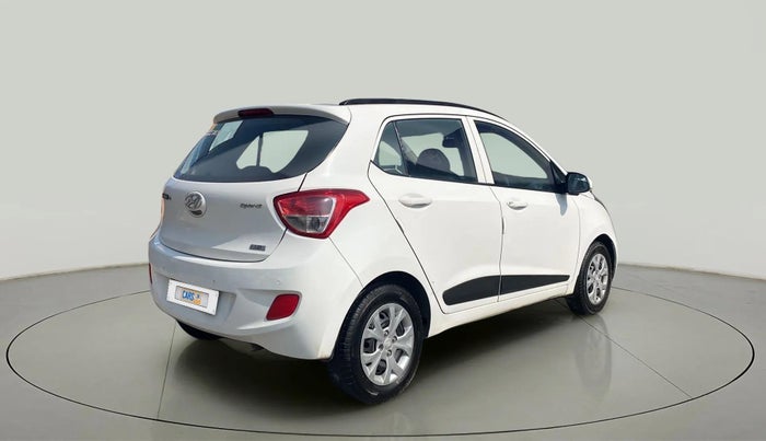 2016 Hyundai Grand i10 SPORTZ 1.2 KAPPA VTVT, CNG, Manual, 99,873 km, Right Back Diagonal