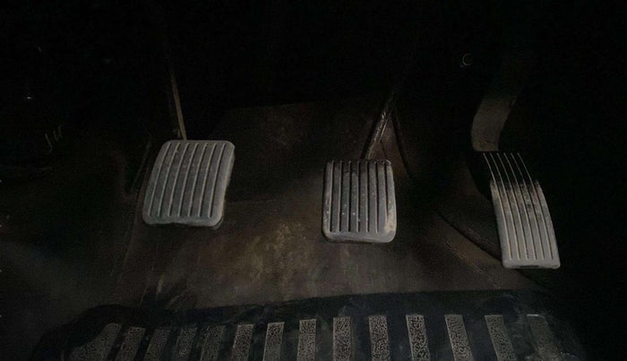 2016 Hyundai Grand i10 SPORTZ 1.2 KAPPA VTVT, CNG, Manual, 99,873 km, Pedals