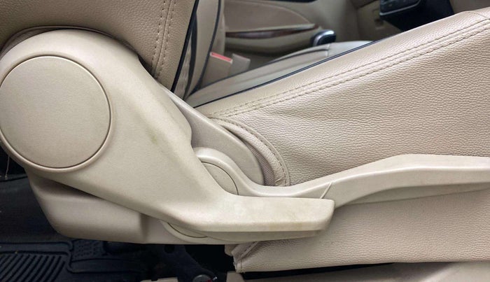 2019 Maruti Dzire ZXI PLUS AMT, Petrol, Automatic, 44,629 km, Driver Side Adjustment Panel