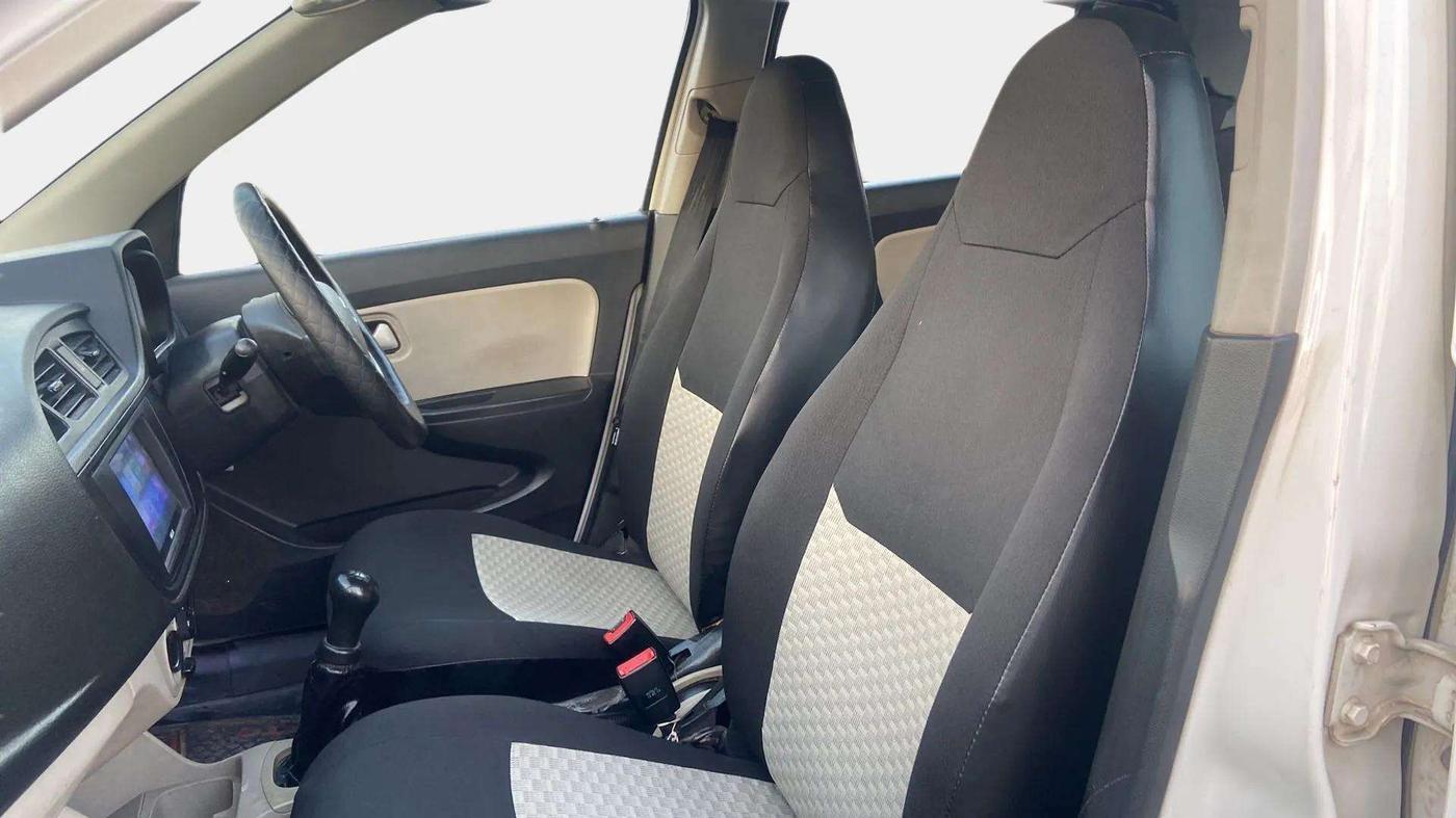 2019 Maruti Alto LXI, Petrol, Manual, 89,410 km, Right Side Front Door Cabin