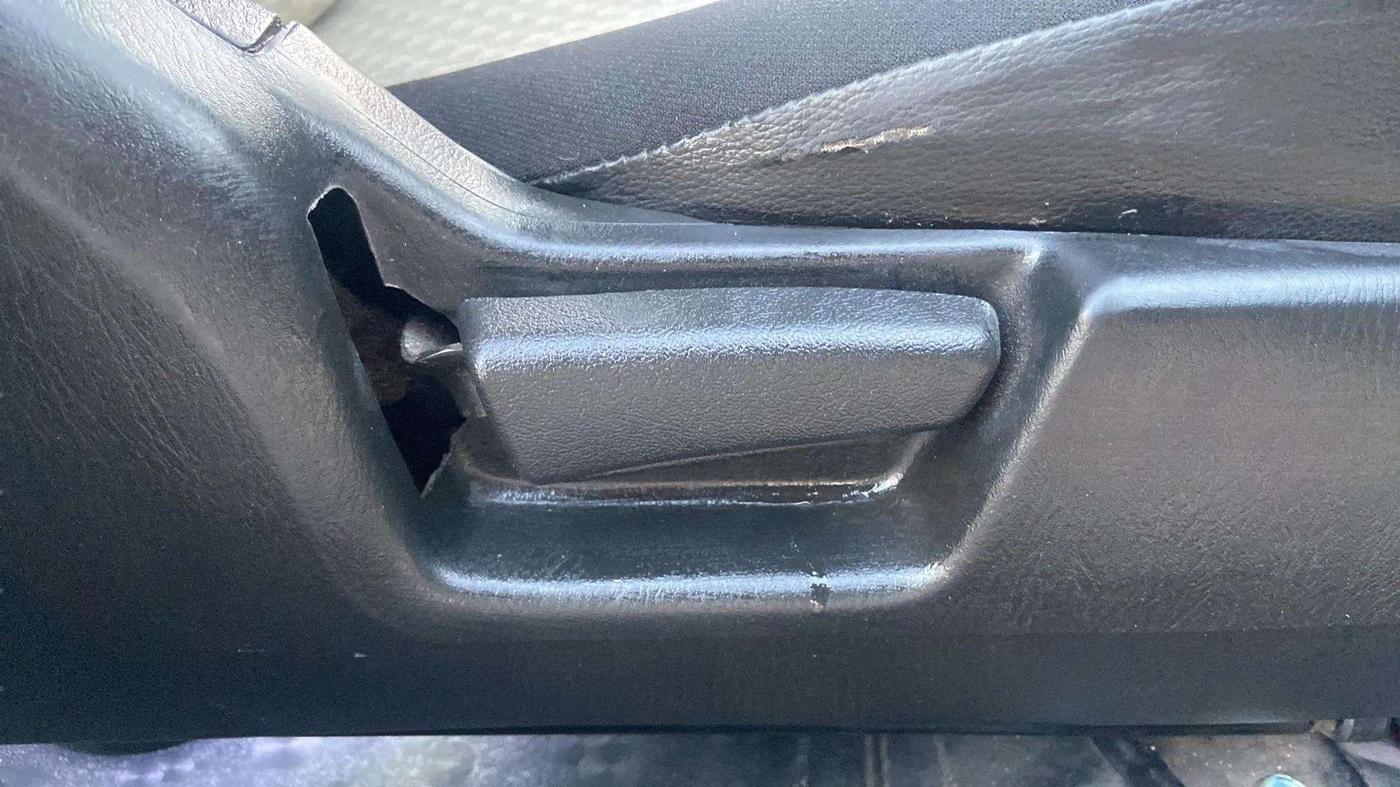 2019 Maruti Alto LXI, Petrol, Manual, 89,410 km, Driver Side Adjustment Panel