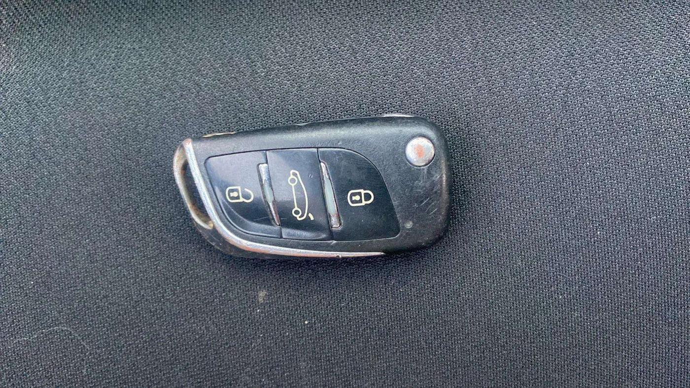 2019 Maruti Alto LXI, Petrol, Manual, 89,410 km, Key Close Up