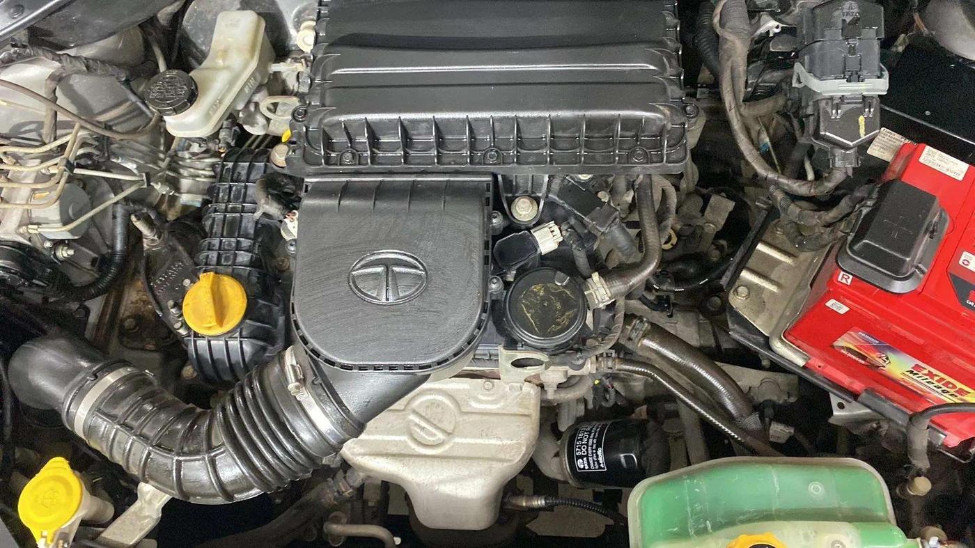 2018 Tata Tiago XZ PETROL, Petrol, Manual, 35,528 km, Open Bonet