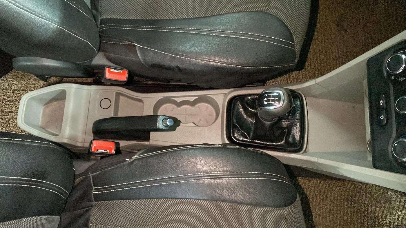 2018 Tata Tiago XZ PETROL, Petrol, Manual, 35,528 km, Gear Lever
